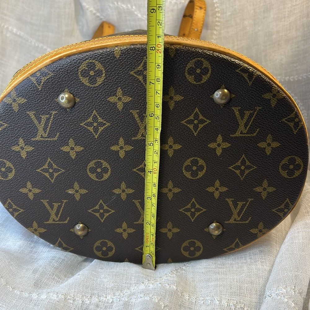 Louis Vuitton leather large bucket GM bag with chain leash inside - Picture 8 of 16